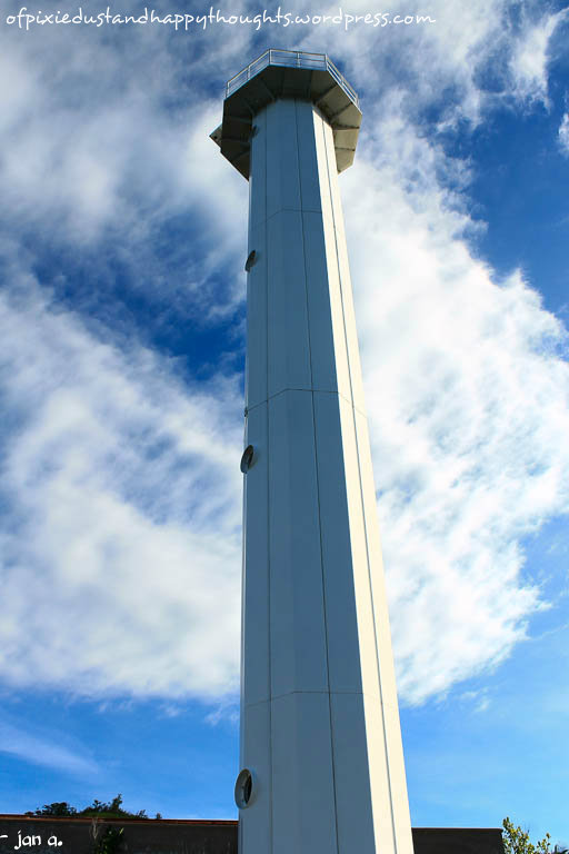 I love the cloud formation behind the lighthouse here.
