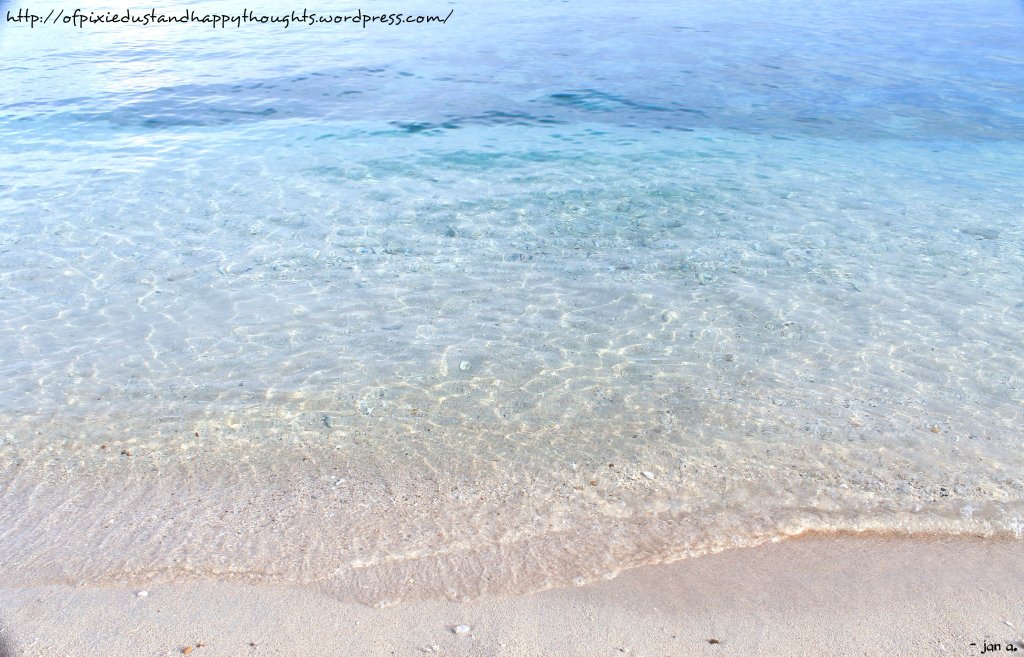 Clear waters of Bantigue Sandbar