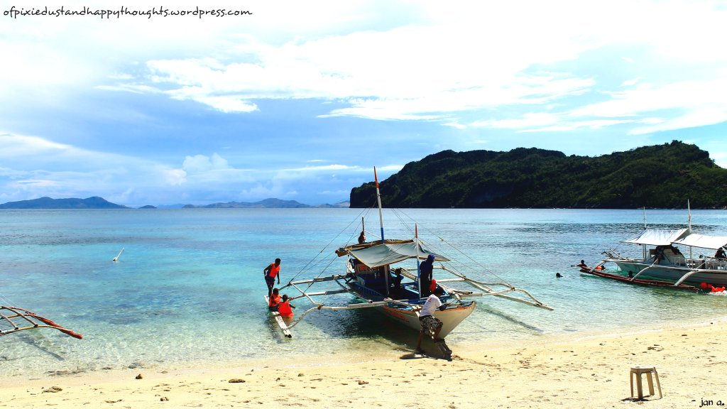 isla-gigantes-iloilo-antonia-island-hopping-beachfront