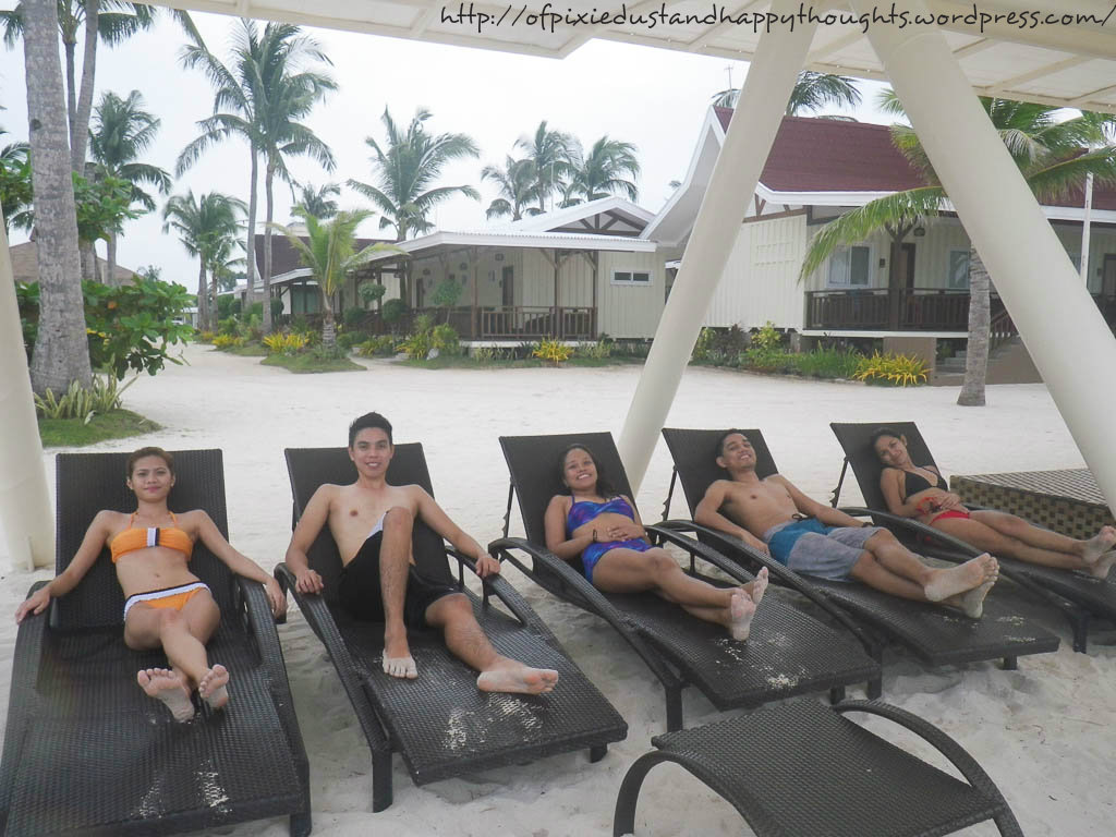 anika-resort-bantayan-island-beachfront-sunbeds-cebu