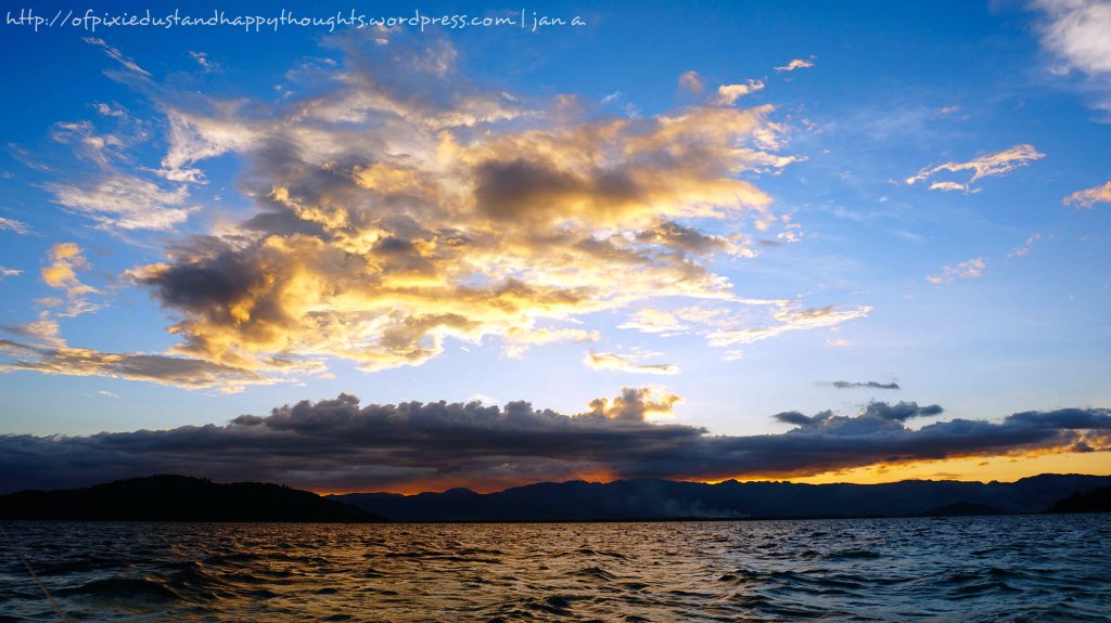Captivating sunset at Manjuyod Sandbar