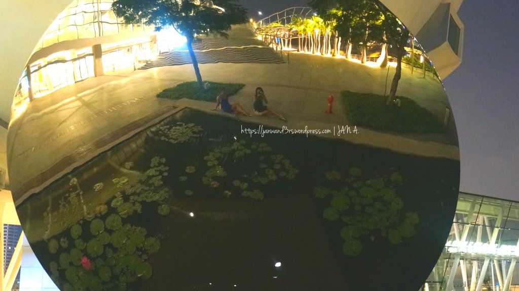 selfie in a huge mirror that we passed by :D