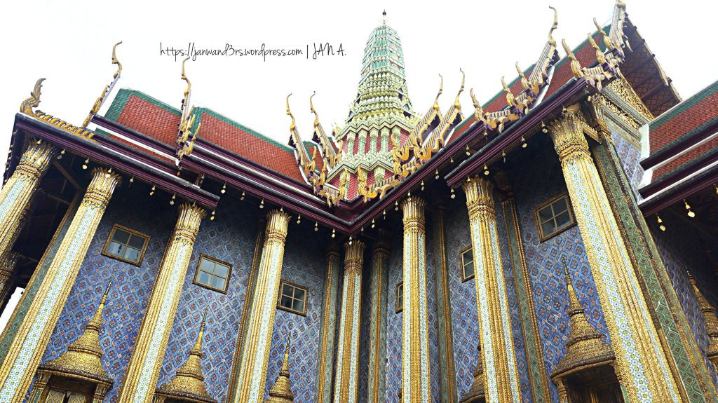 Temple Hopping in Bangkok: Grand Palace, Wat Phra Kaew, Wat Pho