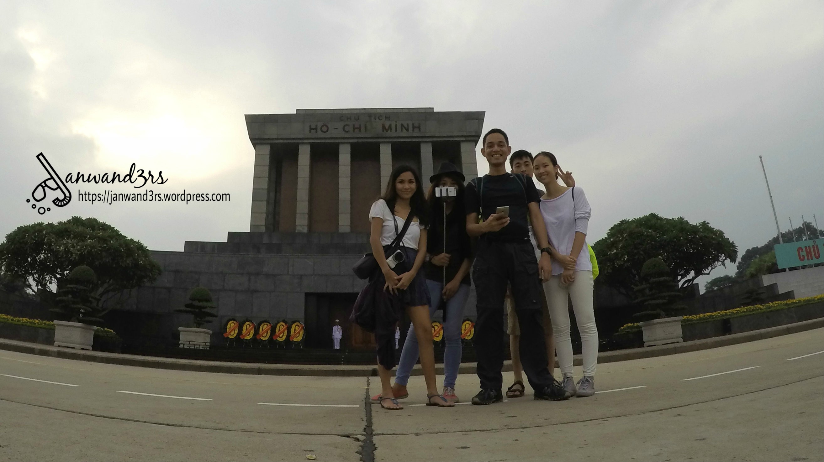 free-walking-tour-hanoi-vietnam