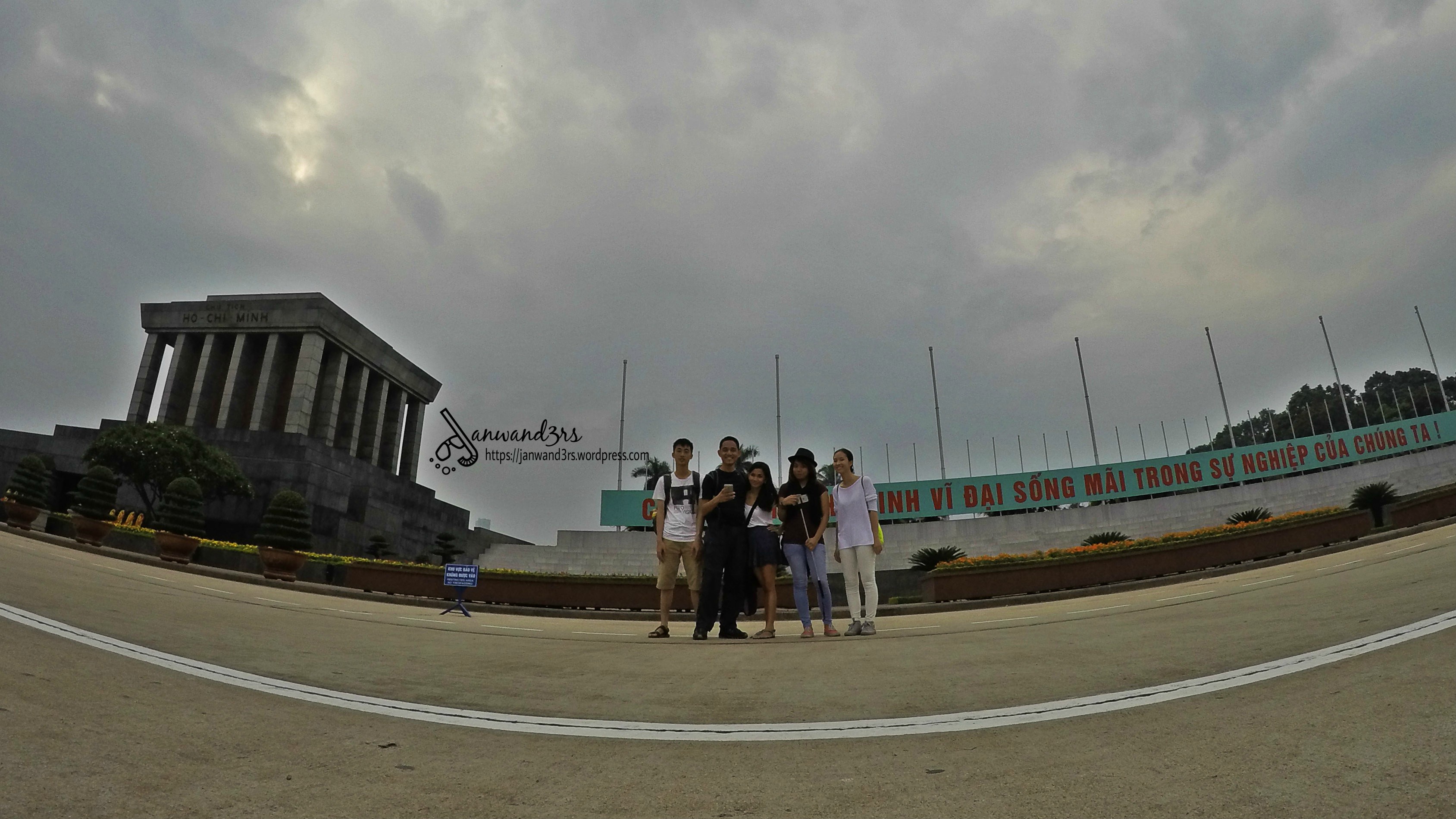 ho-chi-minh-mausoleum-2