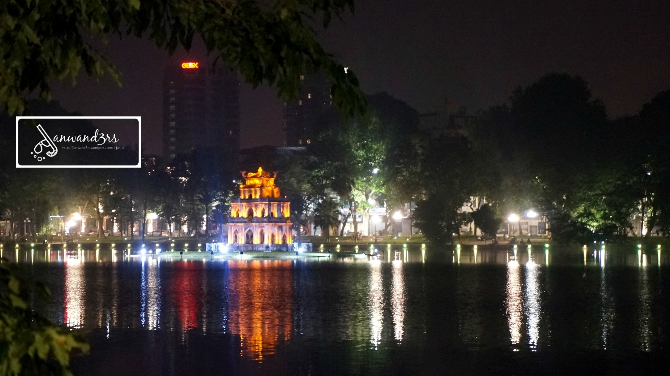 hoan-kiem-lake-turtle-tower-hanoi