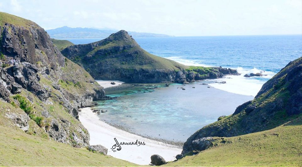 chamantad-tinyan-viewpoint-sabtang-island-batanes