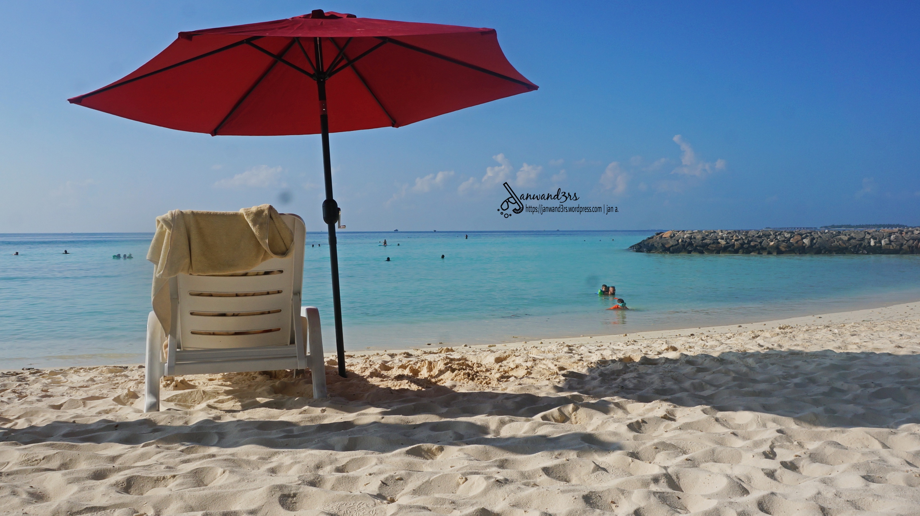 maafushi-tourist-beach.jpg